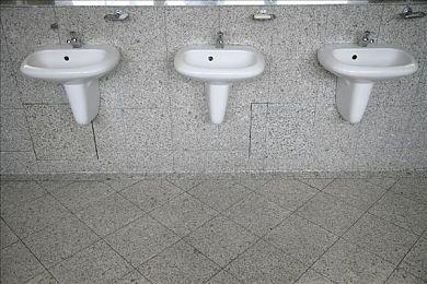 恐怖追逐游戏《你好邻居2》现已正式上市